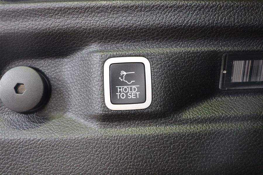 2021 Jeep Grand Cherokee L LIMITED, available for sale in Paterson, New Jersey | Fast Track Motors. Paterson, New Jersey 2021 Jeep Grand Cherokee L LIMITED, available for sale in Paterson, New Jersey | Fast Track Motors. Paterson, New Jersey
