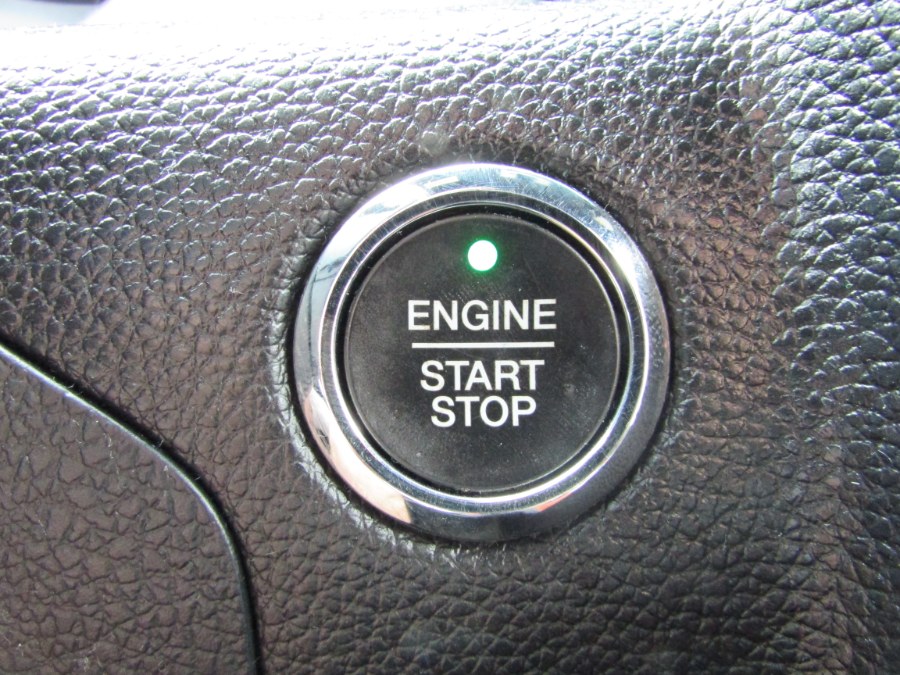 2015 Lincoln Navigator L 4WD 4dr, available for sale in East Windsor, Connecticut | United Auto Sales of E Windsor, Inc. East Windsor, Connecticut 2015 Lincoln Navigator L 4WD 4dr, available for sale in East Windsor, Connecticut | United Auto Sales of E Windsor, Inc. East Windsor, Connecticut