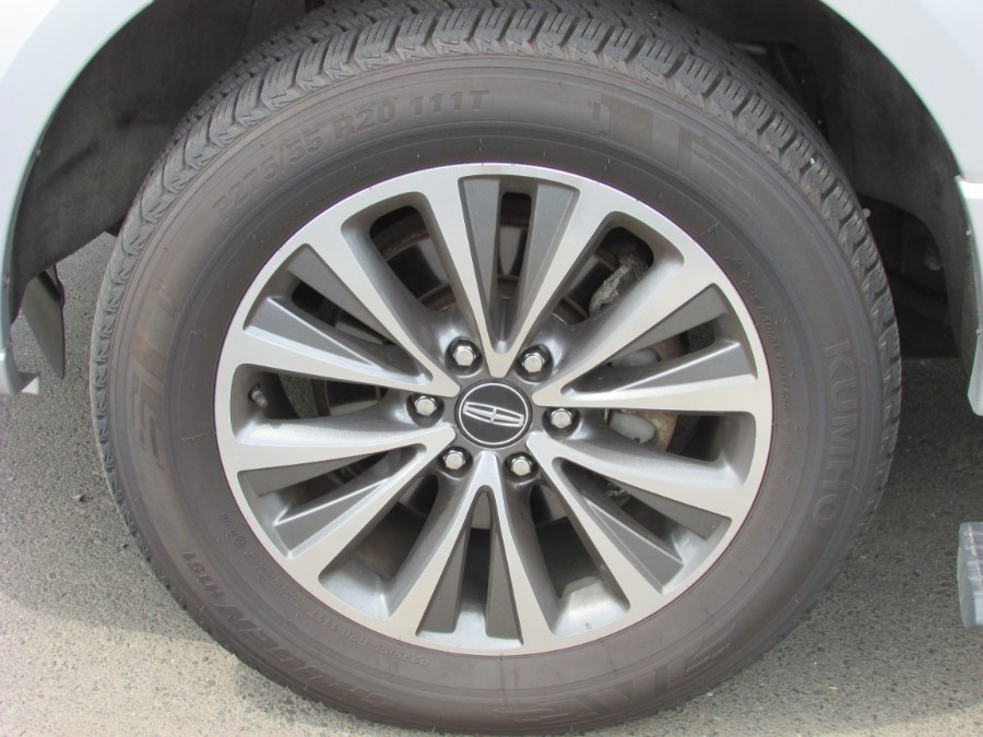 2015 Lincoln Navigator L 4WD 4dr, available for sale in East Windsor, Connecticut | United Auto Sales of E Windsor, Inc. East Windsor, Connecticut 2015 Lincoln Navigator L 4WD 4dr, available for sale in East Windsor, Connecticut | United Auto Sales of E Windsor, Inc. East Windsor, Connecticut