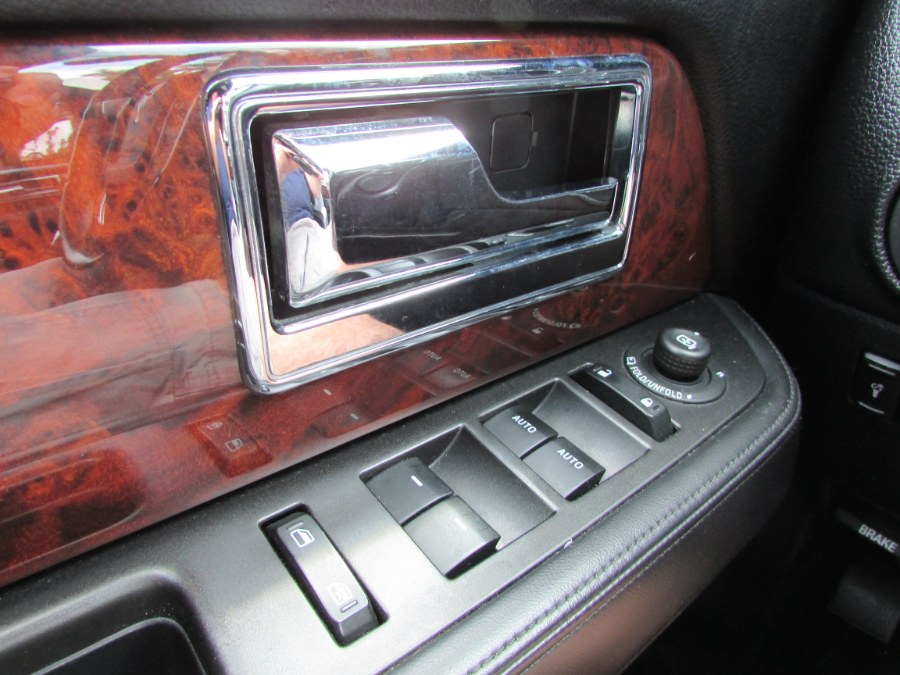 2015 Lincoln Navigator L 4WD 4dr, available for sale in East Windsor, Connecticut | United Auto Sales of E Windsor, Inc. East Windsor, Connecticut 2015 Lincoln Navigator L 4WD 4dr, available for sale in East Windsor, Connecticut | United Auto Sales of E Windsor, Inc. East Windsor, Connecticut
