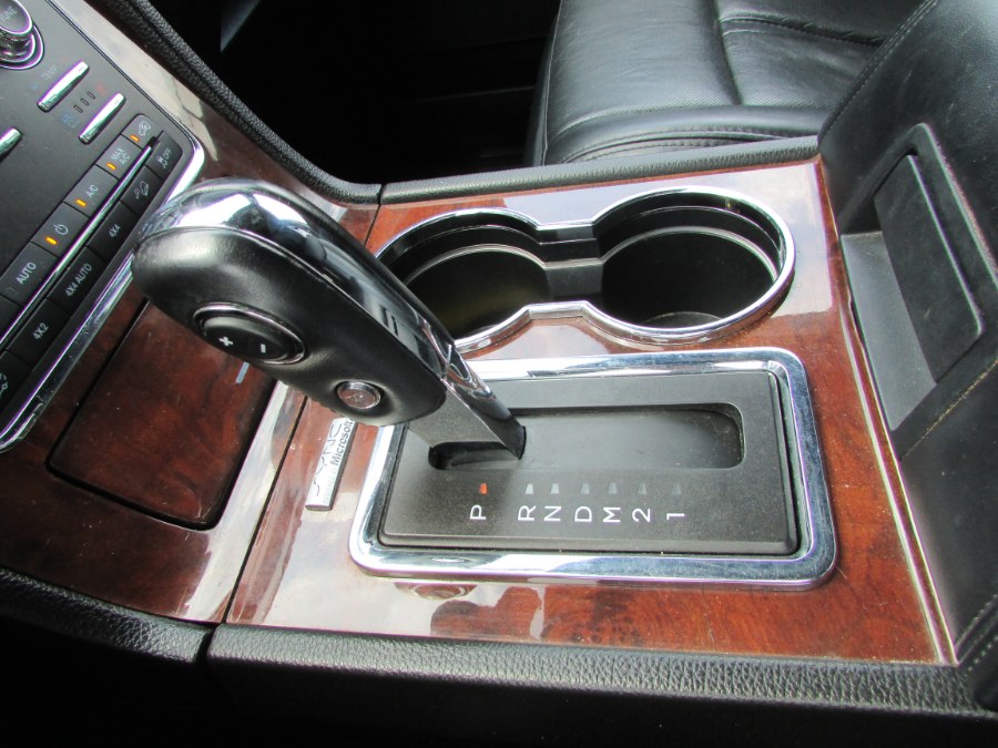2015 Lincoln Navigator L 4WD 4dr, available for sale in East Windsor, Connecticut | United Auto Sales of E Windsor, Inc. East Windsor, Connecticut 2015 Lincoln Navigator L 4WD 4dr, available for sale in East Windsor, Connecticut | United Auto Sales of E Windsor, Inc. East Windsor, Connecticut