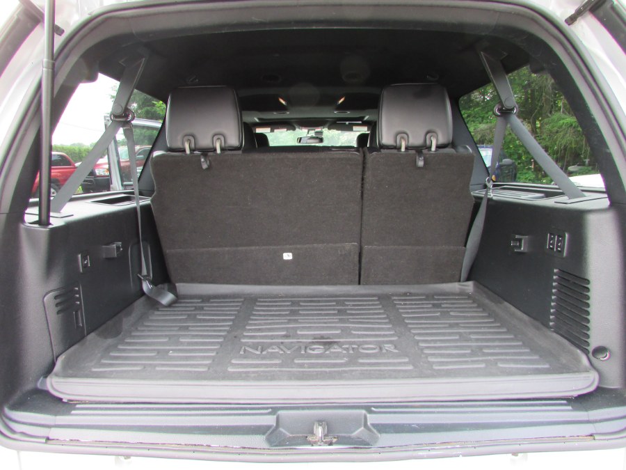 2015 Lincoln Navigator L 4WD 4dr, available for sale in East Windsor, Connecticut | United Auto Sales of E Windsor, Inc. East Windsor, Connecticut 2015 Lincoln Navigator L 4WD 4dr, available for sale in East Windsor, Connecticut | United Auto Sales of E Windsor, Inc. East Windsor, Connecticut