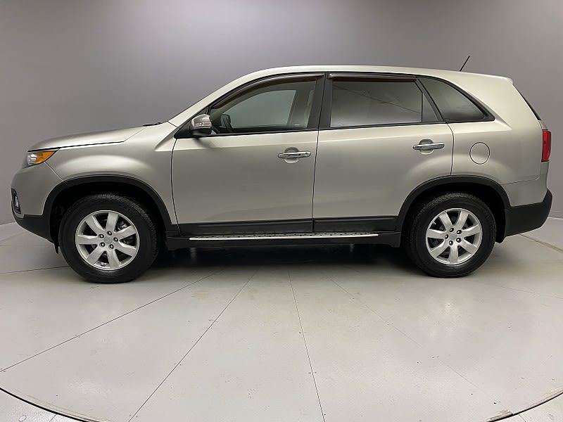 2013 Kia Sorento LX, available for sale in Naugatuck, Connecticut | J&M Automotive Sls&Svc LLC. Naugatuck, Connecticut 2013 Kia Sorento LX, available for sale in Naugatuck, Connecticut | J&M Automotive Sls&Svc LLC. Naugatuck, Connecticut
