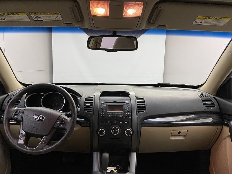 2013 Kia Sorento LX, available for sale in Naugatuck, Connecticut | J&M Automotive Sls&Svc LLC. Naugatuck, Connecticut 2013 Kia Sorento LX, available for sale in Naugatuck, Connecticut | J&M Automotive Sls&Svc LLC. Naugatuck, Connecticut