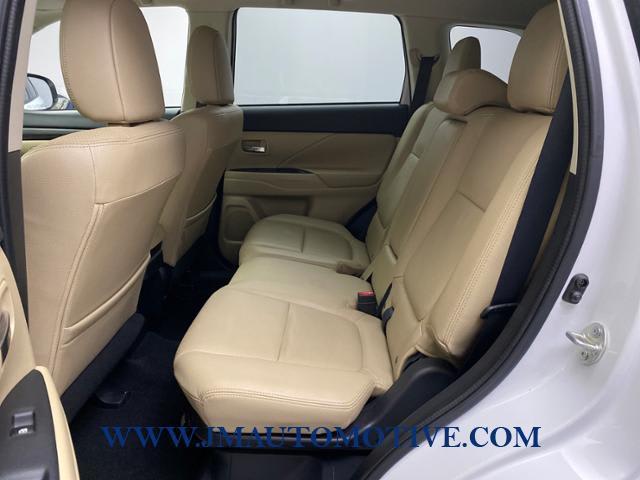 2016 Mitsubishi Outlander SEL, available for sale in Naugatuck, Connecticut | J&M Automotive Sls&Svc LLC. Naugatuck, Connecticut 2016 Mitsubishi Outlander SEL, available for sale in Naugatuck, Connecticut | J&M Automotive Sls&Svc LLC. Naugatuck, Connecticut