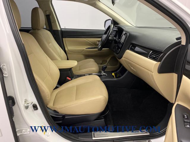 2016 Mitsubishi Outlander SEL, available for sale in Naugatuck, Connecticut | J&M Automotive Sls&Svc LLC. Naugatuck, Connecticut 2016 Mitsubishi Outlander SEL, available for sale in Naugatuck, Connecticut | J&M Automotive Sls&Svc LLC. Naugatuck, Connecticut