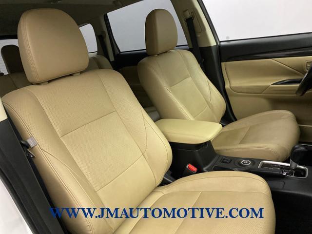 2016 Mitsubishi Outlander SEL, available for sale in Naugatuck, Connecticut | J&M Automotive Sls&Svc LLC. Naugatuck, Connecticut 2016 Mitsubishi Outlander SEL, available for sale in Naugatuck, Connecticut | J&M Automotive Sls&Svc LLC. Naugatuck, Connecticut