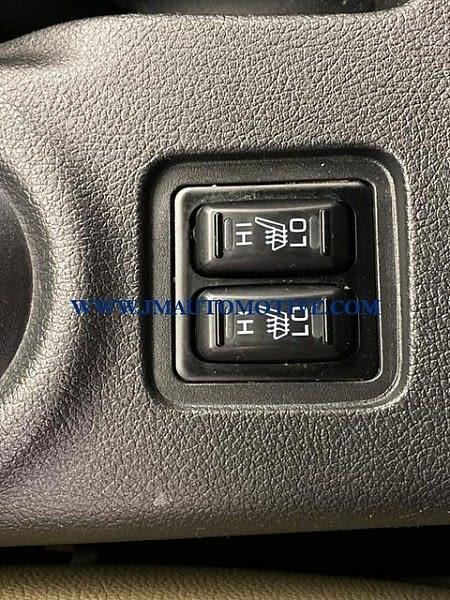2016 Mitsubishi Outlander SEL, available for sale in Naugatuck, Connecticut | J&M Automotive Sls&Svc LLC. Naugatuck, Connecticut 2016 Mitsubishi Outlander SEL, available for sale in Naugatuck, Connecticut | J&M Automotive Sls&Svc LLC. Naugatuck, Connecticut