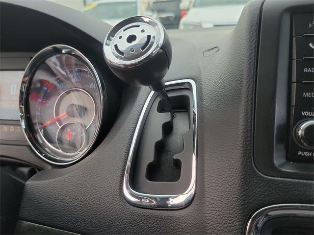2016 Chrysler Town & Country Touring, available for sale in Stratford, Connecticut | Wiz Leasing Inc. Stratford, Connecticut 2016 Chrysler Town & Country Touring, available for sale in Stratford, Connecticut | Wiz Leasing Inc. Stratford, Connecticut