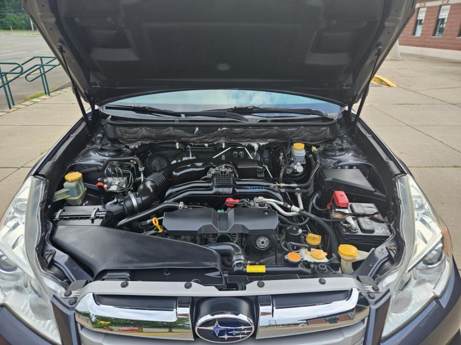 2014 Subaru Outback 4dr Wgn H4 Auto 2.5i Premium, available for sale in New Britain, Connecticut | Supreme Automotive. New Britain, Connecticut 2014 Subaru Outback 4dr Wgn H4 Auto 2.5i Premium, available for sale in New Britain, Connecticut | Supreme Automotive. New Britain, Connecticut