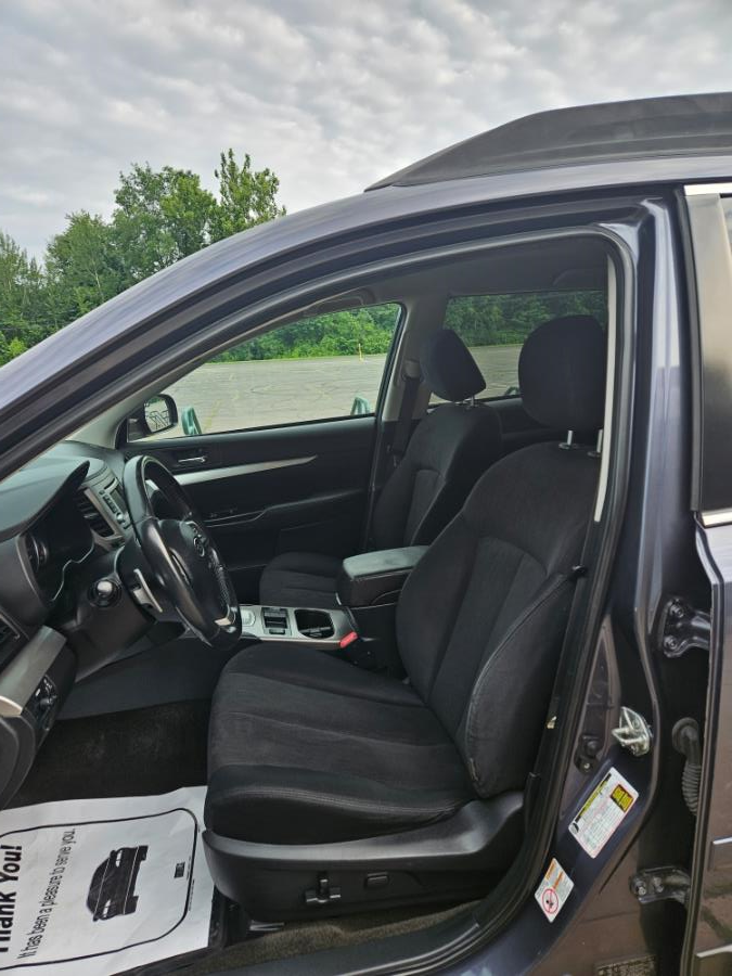 2014 Subaru Outback 4dr Wgn H4 Auto 2.5i Premium, available for sale in New Britain, Connecticut | Supreme Automotive. New Britain, Connecticut 2014 Subaru Outback 4dr Wgn H4 Auto 2.5i Premium, available for sale in New Britain, Connecticut | Supreme Automotive. New Britain, Connecticut