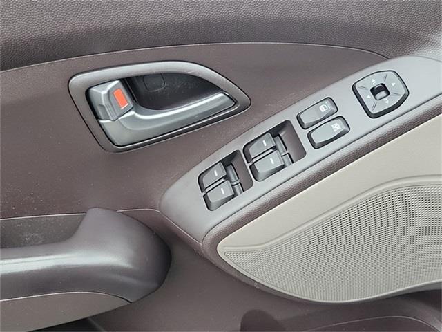 2015 Hyundai Tucson GLS, available for sale in Avon, Connecticut | Sullivan Automotive Group. Avon, Connecticut 2015 Hyundai Tucson GLS, available for sale in Avon, Connecticut | Sullivan Automotive Group. Avon, Connecticut