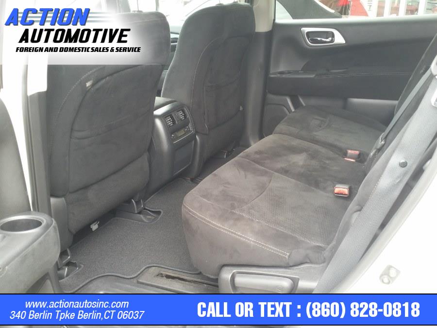 2014 Nissan Pathfinder 4WD 4dr SV, available for sale in Berlin, Connecticut | Action Automotive. Berlin, Connecticut 2014 Nissan Pathfinder 4WD 4dr SV, available for sale in Berlin, Connecticut | Action Automotive. Berlin, Connecticut