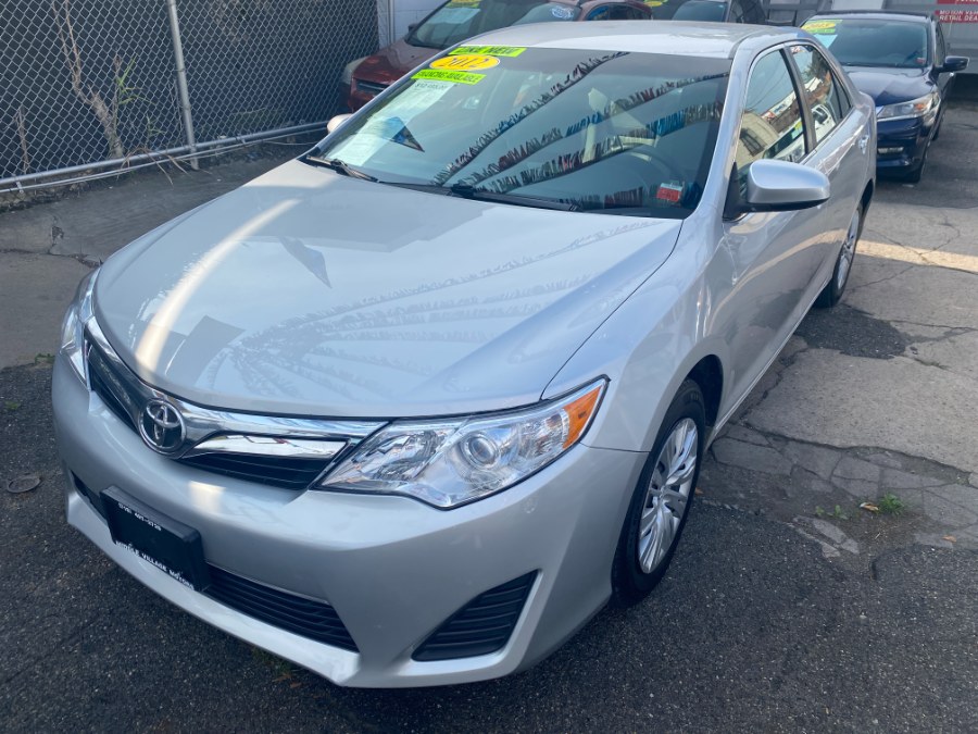 Used 2012 Toyota Camry in Middle Village, New York | Middle Village Motors . Middle Village, New York
