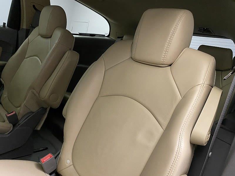 2009 Chevrolet Traverse LT w/2LT, available for sale in Naugatuck, Connecticut | J&M Automotive Sls&Svc LLC. Naugatuck, Connecticut 2009 Chevrolet Traverse LT w/2LT, available for sale in Naugatuck, Connecticut | J&M Automotive Sls&Svc LLC. Naugatuck, Connecticut