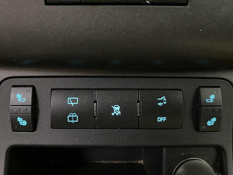2009 Chevrolet Traverse LT w/2LT, available for sale in Naugatuck, Connecticut | J&M Automotive Sls&Svc LLC. Naugatuck, Connecticut 2009 Chevrolet Traverse LT w/2LT, available for sale in Naugatuck, Connecticut | J&M Automotive Sls&Svc LLC. Naugatuck, Connecticut