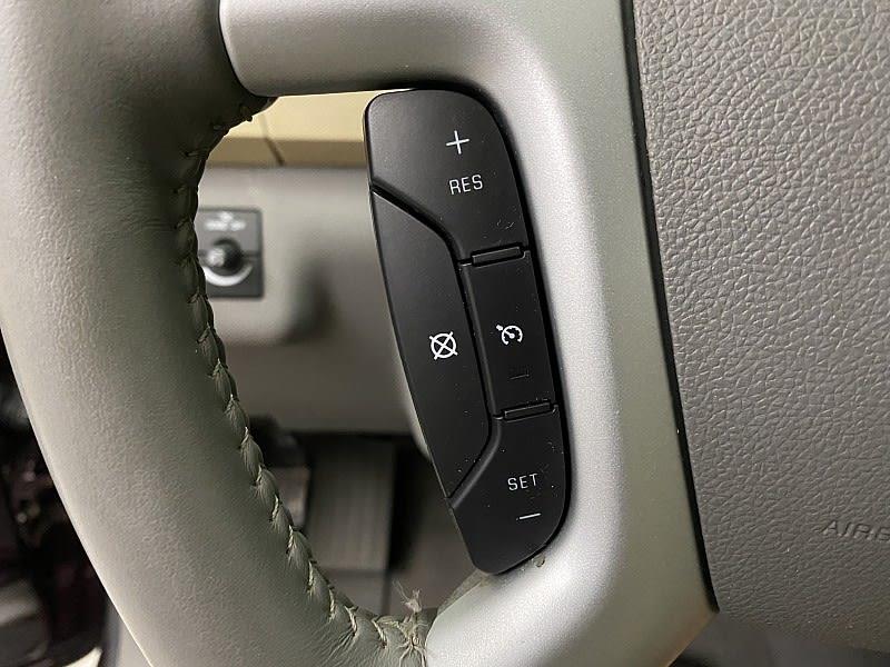 2009 Chevrolet Traverse LT w/2LT, available for sale in Naugatuck, Connecticut | J&M Automotive Sls&Svc LLC. Naugatuck, Connecticut 2009 Chevrolet Traverse LT w/2LT, available for sale in Naugatuck, Connecticut | J&M Automotive Sls&Svc LLC. Naugatuck, Connecticut