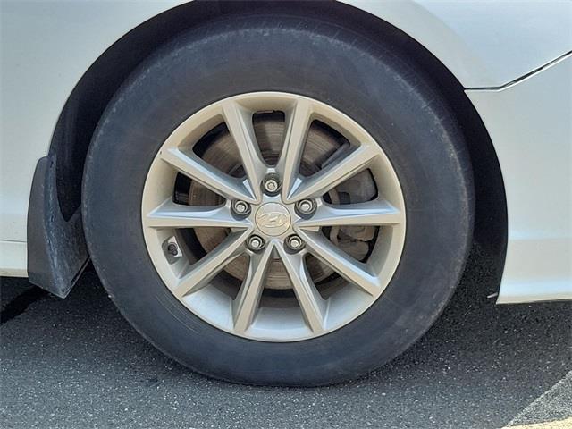 2019 Hyundai Sonata SE, available for sale in Avon, Connecticut | Sullivan Automotive Group. Avon, Connecticut 2019 Hyundai Sonata SE, available for sale in Avon, Connecticut | Sullivan Automotive Group. Avon, Connecticut