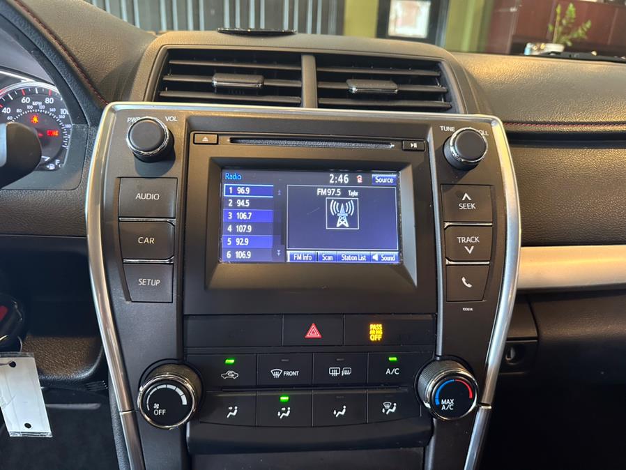 2016 Toyota Camry 4dr Sdn I4 Auto SE (Natl), available for sale in West Hartford, Connecticut | AutoMax. West Hartford, Connecticut 2016 Toyota Camry 4dr Sdn I4 Auto SE (Natl), available for sale in West Hartford, Connecticut | AutoMax. West Hartford, Connecticut