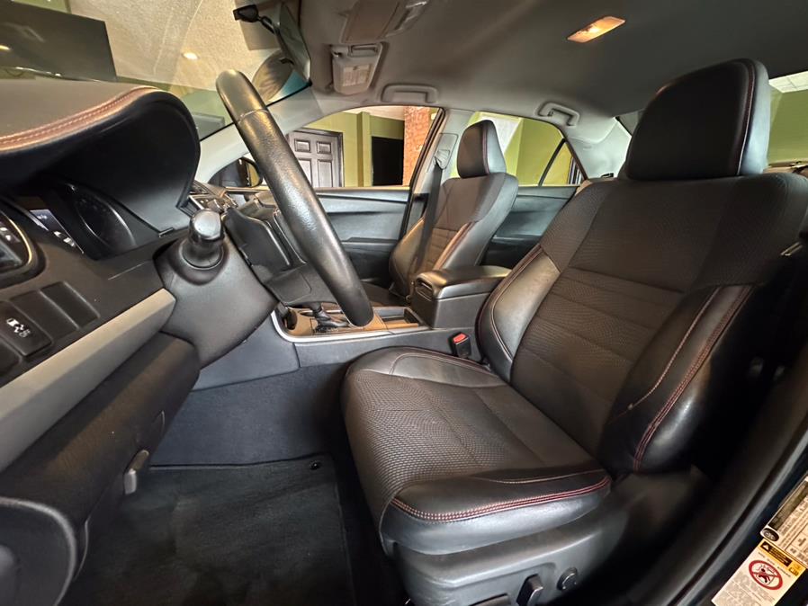 2016 Toyota Camry 4dr Sdn I4 Auto SE (Natl), available for sale in West Hartford, Connecticut | AutoMax. West Hartford, Connecticut 2016 Toyota Camry 4dr Sdn I4 Auto SE (Natl), available for sale in West Hartford, Connecticut | AutoMax. West Hartford, Connecticut