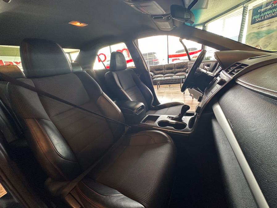 2016 Toyota Camry 4dr Sdn I4 Auto SE (Natl), available for sale in West Hartford, Connecticut | AutoMax. West Hartford, Connecticut 2016 Toyota Camry 4dr Sdn I4 Auto SE (Natl), available for sale in West Hartford, Connecticut | AutoMax. West Hartford, Connecticut