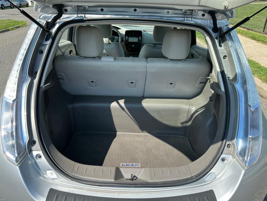 2011 Nissan LEAF 4dr HB SV, available for sale in Copiague, New York | Great Deal Motors. Copiague, New York 2011 Nissan LEAF 4dr HB SV, available for sale in Copiague, New York | Great Deal Motors. Copiague, New York