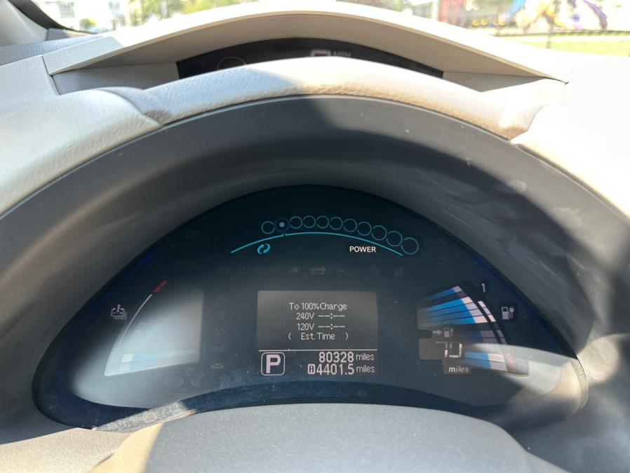 2011 Nissan LEAF 4dr HB SV, available for sale in Copiague, New York | Great Deal Motors. Copiague, New York 2011 Nissan LEAF 4dr HB SV, available for sale in Copiague, New York | Great Deal Motors. Copiague, New York