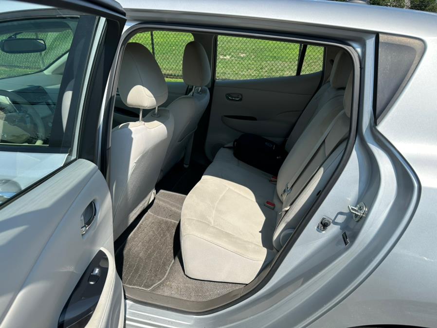 2011 Nissan LEAF 4dr HB SV, available for sale in Copiague, New York | Great Deal Motors. Copiague, New York 2011 Nissan LEAF 4dr HB SV, available for sale in Copiague, New York | Great Deal Motors. Copiague, New York