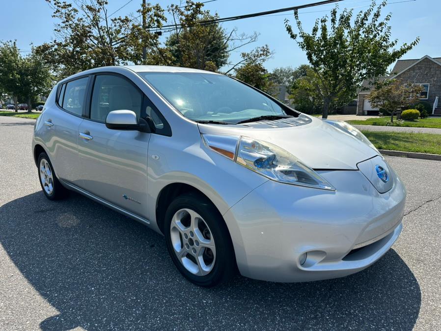 2011 Nissan LEAF 4dr HB SV, available for sale in Copiague, New York | Great Deal Motors. Copiague, New York 2011 Nissan LEAF 4dr HB SV, available for sale in Copiague, New York | Great Deal Motors. Copiague, New York
