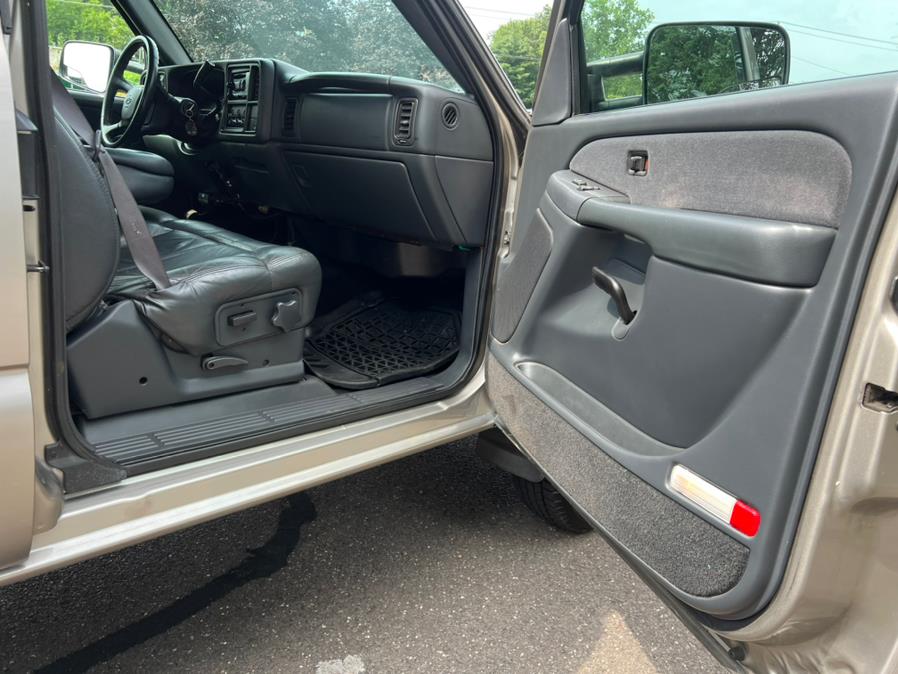 2002 Chevrolet Silverado 3500 Ext Cab 157.5" WB 4WD DRW LS, available for sale in Waterbury, Connecticut | Platinum Auto Care. Waterbury, Connecticut 2002 Chevrolet Silverado 3500 Ext Cab 157.5" WB 4WD DRW LS, available for sale in Waterbury, Connecticut | Platinum Auto Care. Waterbury, Connecticut