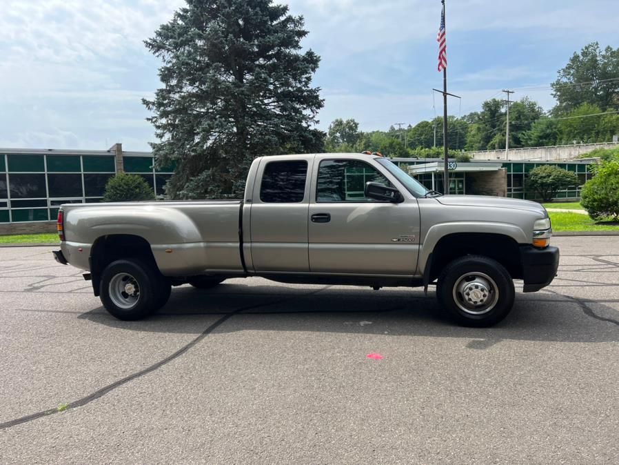 2002 Chevrolet Silverado 3500 Ext Cab 157.5" WB 4WD DRW LS, available for sale in Waterbury, Connecticut | Platinum Auto Care. Waterbury, Connecticut 2002 Chevrolet Silverado 3500 Ext Cab 157.5" WB 4WD DRW LS, available for sale in Waterbury, Connecticut | Platinum Auto Care. Waterbury, Connecticut