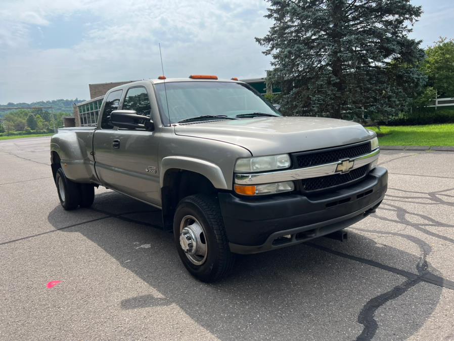 2002 Chevrolet Silverado 3500 Ext Cab 157.5" WB 4WD DRW LS, available for sale in Waterbury, Connecticut | Platinum Auto Care. Waterbury, Connecticut 2002 Chevrolet Silverado 3500 Ext Cab 157.5" WB 4WD DRW LS, available for sale in Waterbury, Connecticut | Platinum Auto Care. Waterbury, Connecticut