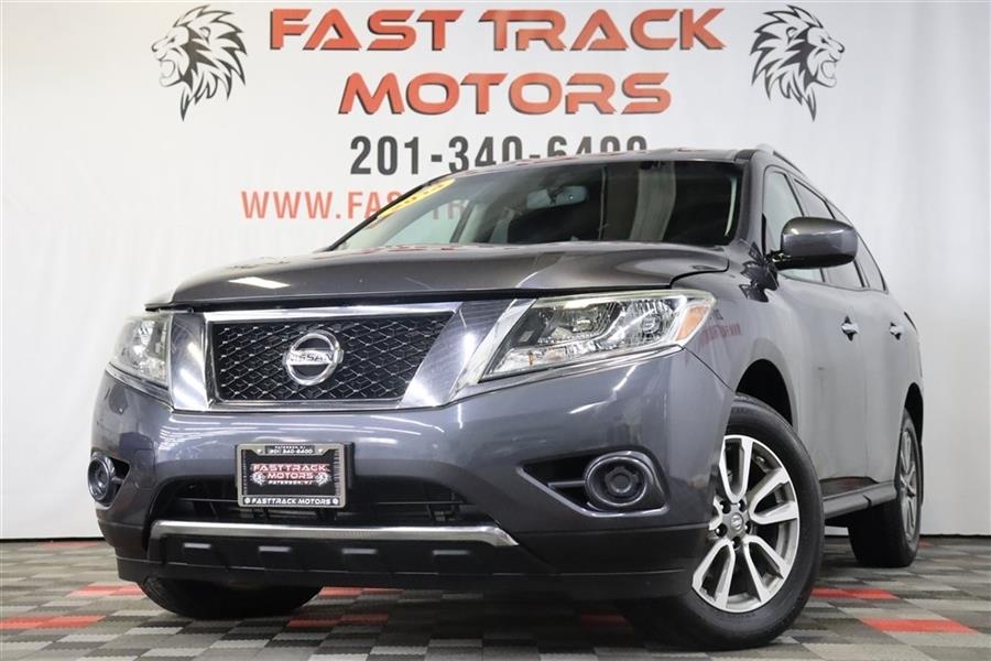 2014 Nissan Pathfinder SV, available for sale in Paterson, New Jersey | Fast Track Motors. Paterson, New Jersey