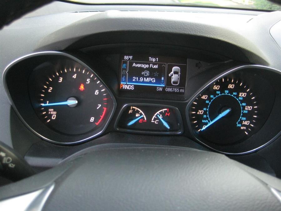 2014 Ford Escape Titanium AWD 4dr SUV, available for sale in Massapequa, New York | Rite Choice Auto Inc.. Massapequa, New York 2014 Ford Escape Titanium AWD 4dr SUV, available for sale in Massapequa, New York | Rite Choice Auto Inc.. Massapequa, New York