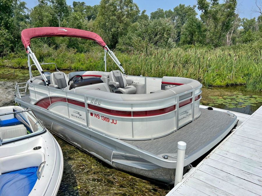 2021 Bennington SX20 Boat, available for sale in Darien, Wisconsin | Geneva Motor Cars. Darien, Wisconsin
