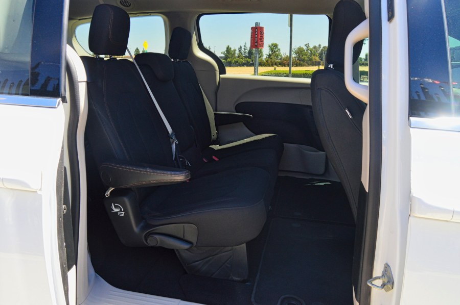 2018 Chrysler Pacifica LX FWD, available for sale in Moreno Valley, California | Fusion Motors Inc. Moreno Valley, California 2018 Chrysler Pacifica LX FWD, available for sale in Moreno Valley, California | Fusion Motors Inc. Moreno Valley, California