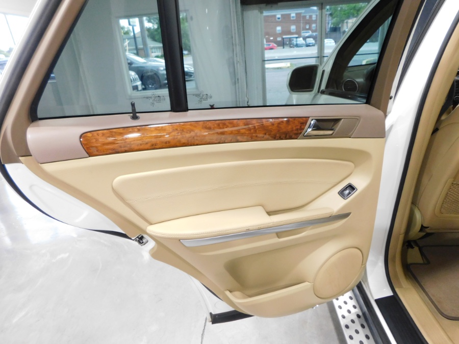 2009 Mercedes-Benz M-Class 4MATIC 4dr 3.5L, available for sale in Lodi, New Jersey | Soliman Motors. Lodi, New Jersey 2009 Mercedes-Benz M-Class 4MATIC 4dr 3.5L, available for sale in Lodi, New Jersey | Soliman Motors. Lodi, New Jersey