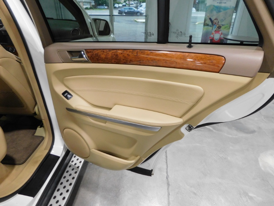 2009 Mercedes-Benz M-Class 4MATIC 4dr 3.5L, available for sale in Lodi, New Jersey | Soliman Motors. Lodi, New Jersey 2009 Mercedes-Benz M-Class 4MATIC 4dr 3.5L, available for sale in Lodi, New Jersey | Soliman Motors. Lodi, New Jersey
