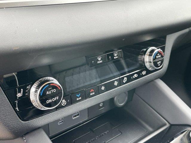 2023 Mitsubishi Outlander SEL, available for sale in Great Neck, New York | Camy Cars. Great Neck, New York 2023 Mitsubishi Outlander SEL, available for sale in Great Neck, New York | Camy Cars. Great Neck, New York