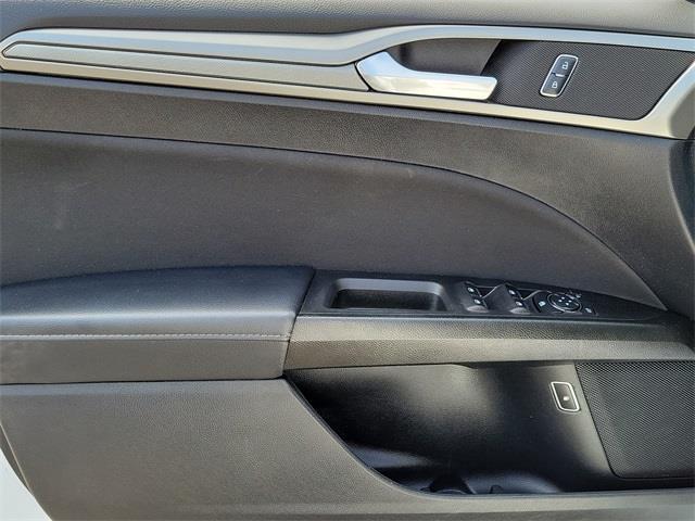 2018 Ford Fusion Hybrid SE, available for sale in Stratford, Connecticut | Wiz Leasing Inc. Stratford, Connecticut 2018 Ford Fusion Hybrid SE, available for sale in Stratford, Connecticut | Wiz Leasing Inc. Stratford, Connecticut