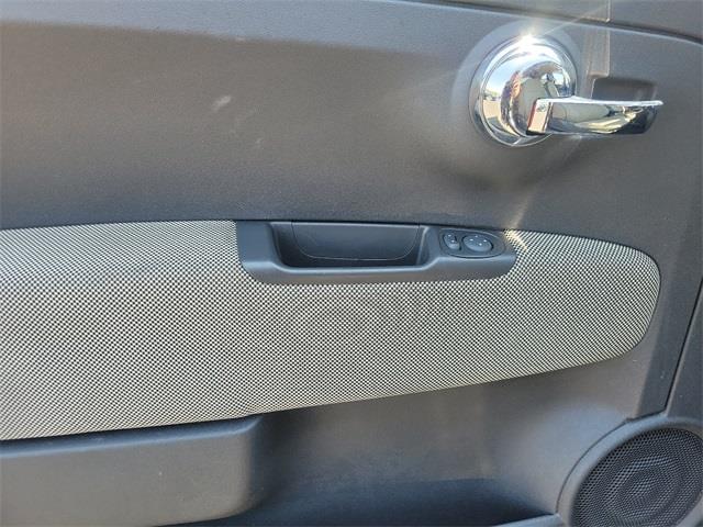 2015 Fiat 500c Lounge, available for sale in Stratford, Connecticut | Wiz Leasing Inc. Stratford, Connecticut 2015 Fiat 500c Lounge, available for sale in Stratford, Connecticut | Wiz Leasing Inc. Stratford, Connecticut