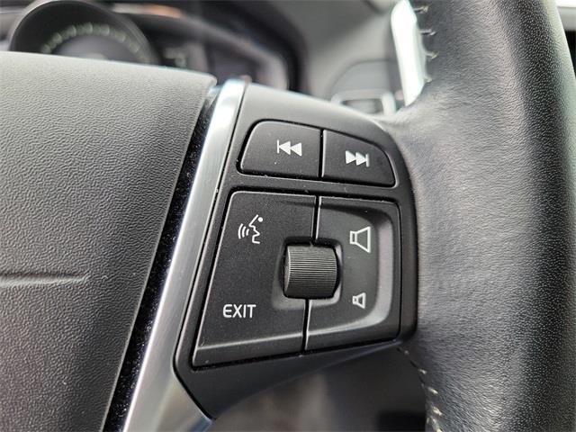 2017 Volvo Xc60 T5 Dynamic, available for sale in Stratford, Connecticut | Wiz Leasing Inc. Stratford, Connecticut 2017 Volvo Xc60 T5 Dynamic, available for sale in Stratford, Connecticut | Wiz Leasing Inc. Stratford, Connecticut