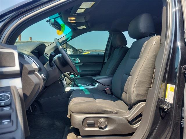 2015 Ford Explorer XLT, available for sale in Stratford, Connecticut | Wiz Leasing Inc. Stratford, Connecticut 2015 Ford Explorer XLT, available for sale in Stratford, Connecticut | Wiz Leasing Inc. Stratford, Connecticut