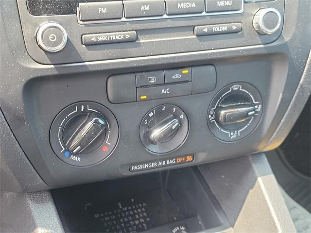 2014 Volkswagen Jetta 2.0L S, available for sale in Stratford, Connecticut | Wiz Leasing Inc. Stratford, Connecticut 2014 Volkswagen Jetta 2.0L S, available for sale in Stratford, Connecticut | Wiz Leasing Inc. Stratford, Connecticut
