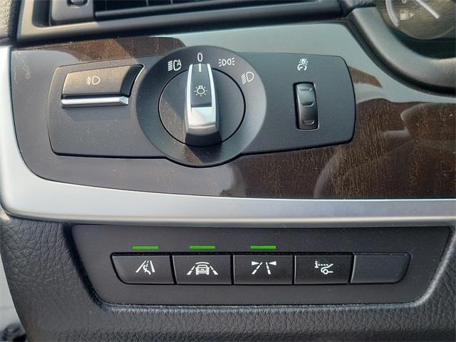 2015 BMW 5 Series 535i xDrive, available for sale in Stratford, Connecticut | Wiz Leasing Inc. Stratford, Connecticut 2015 BMW 5 Series 535i xDrive, available for sale in Stratford, Connecticut | Wiz Leasing Inc. Stratford, Connecticut