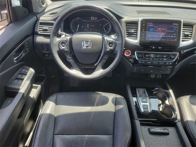 2017 Honda Pilot Elite, available for sale in Stratford, Connecticut | Wiz Leasing Inc. Stratford, Connecticut 2017 Honda Pilot Elite, available for sale in Stratford, Connecticut | Wiz Leasing Inc. Stratford, Connecticut