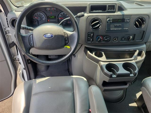2010 Ford E-350sd XL, available for sale in Stratford, Connecticut | Wiz Leasing Inc. Stratford, Connecticut 2010 Ford E-350sd XL, available for sale in Stratford, Connecticut | Wiz Leasing Inc. Stratford, Connecticut