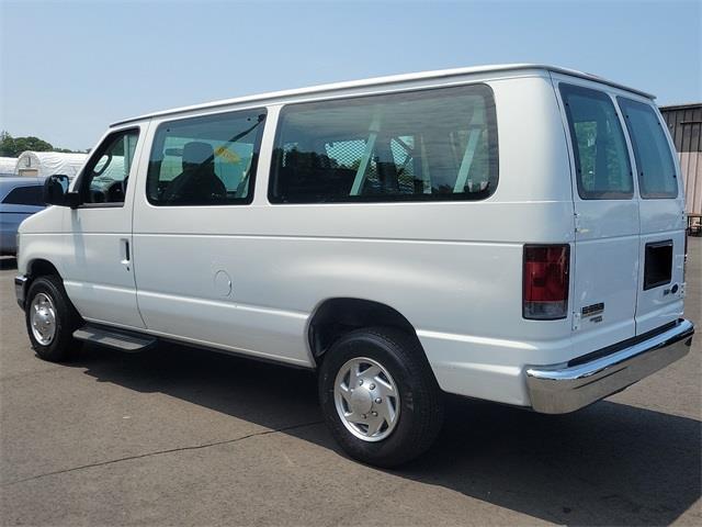 2010 Ford E-350sd XL, available for sale in Stratford, Connecticut | Wiz Leasing Inc. Stratford, Connecticut 2010 Ford E-350sd XL, available for sale in Stratford, Connecticut | Wiz Leasing Inc. Stratford, Connecticut