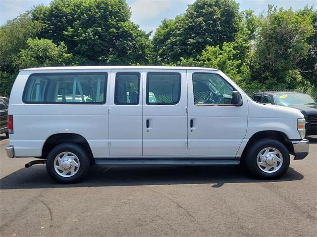 2010 Ford E-350sd XL, available for sale in Stratford, Connecticut | Wiz Leasing Inc. Stratford, Connecticut 2010 Ford E-350sd XL, available for sale in Stratford, Connecticut | Wiz Leasing Inc. Stratford, Connecticut