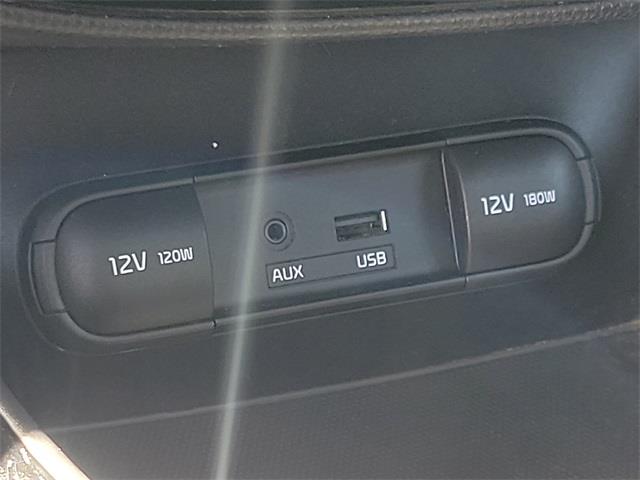 2014 Kia Soul Exclaim, available for sale in Stratford, Connecticut | Wiz Leasing Inc. Stratford, Connecticut 2014 Kia Soul Exclaim, available for sale in Stratford, Connecticut | Wiz Leasing Inc. Stratford, Connecticut